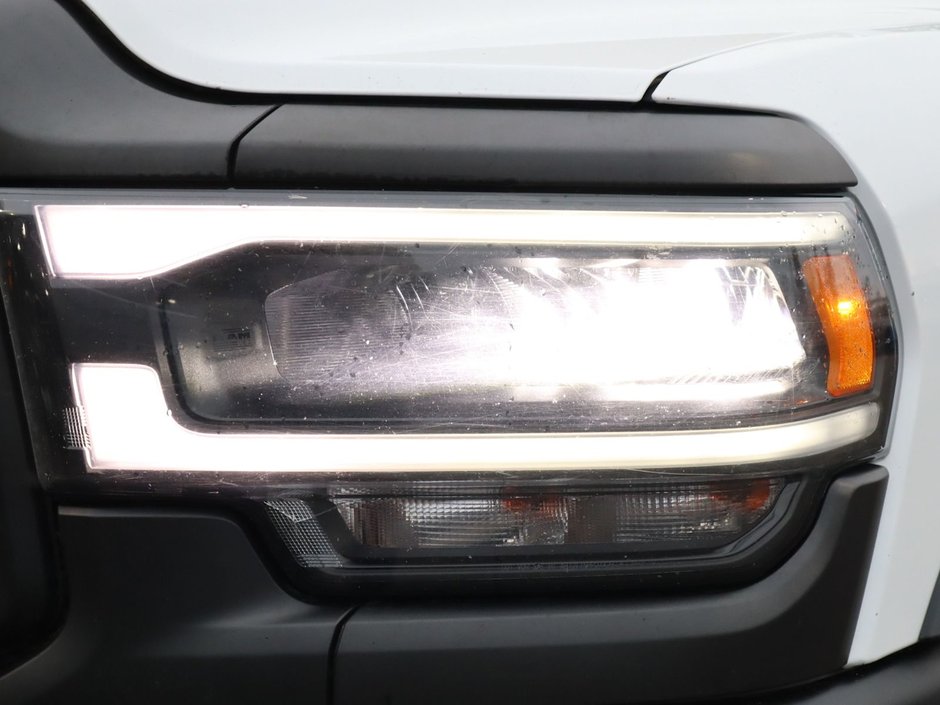 2019 Ram 2500 POWER WAGON IN BRIGHT WHITE EQUIPPED WITH A 6.4L HEMI V8 , 4X4 , 8SPD AUTO , 12INCH W/NAV , 17 SPEAKER HIGH PERF AUDIO , SUNROOF-3