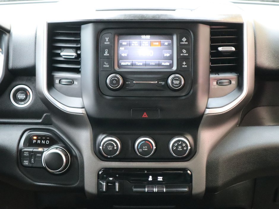 2019 Ram 2500 CREW CAB IN FLAME RED EQUIPPED WITH A 6.4L HEMI V8 , 4X4 , 8SPD AUTO , PROTECTION GROUP , 18INCH RIMS , 6SPEAKER AUDIO , AC-22