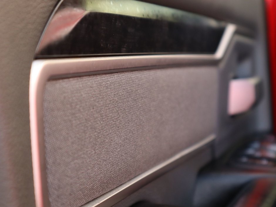 2019 Ram 2500 CREW CAB IN FLAME RED EQUIPPED WITH A 6.4L HEMI V8 , 4X4 , 8SPD AUTO , PROTECTION GROUP , 18INCH RIMS , 6SPEAKER AUDIO , AC-17