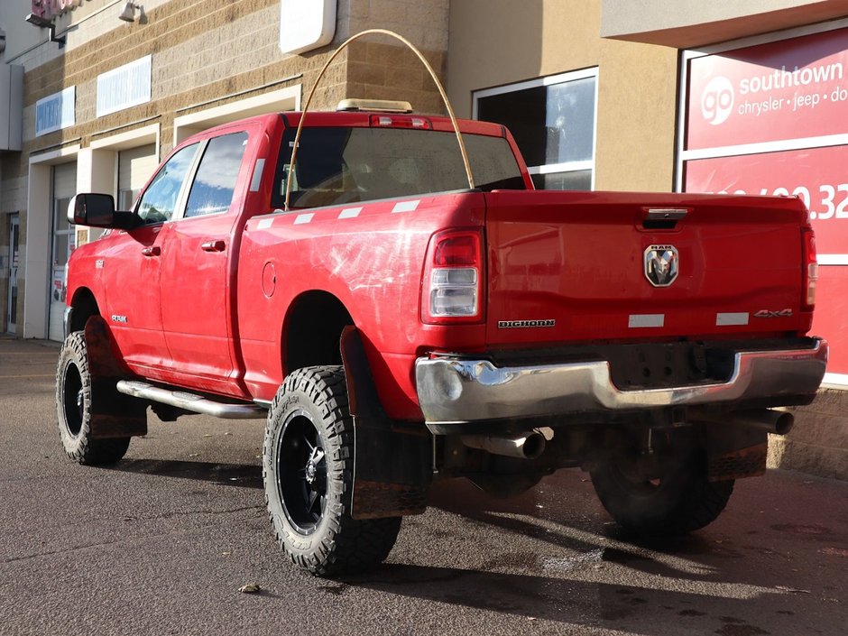 2019 Ram 2500 CREW CAB IN FLAME RED EQUIPPED WITH A 6.4L HEMI V8 , 4X4 , 8SPD AUTO , PROTECTION GROUP , 18INCH RIMS , 6SPEAKER AUDIO , AC-7