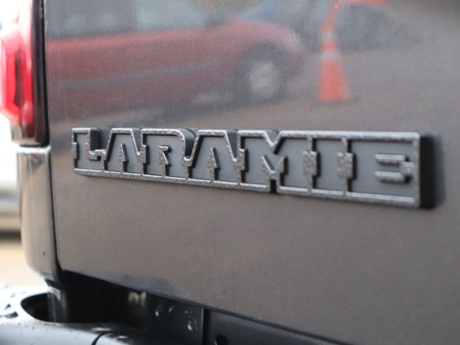 2023 Ram 2500 LARAMIE MEGA CAB NIGHT EDITION IN GRANITE CRYSTAL EQUIPPED WITH A 6.7L CUMMINS TURBO DIESEL I6 , 4X4 , 6SPD AUTO , SUNROOF , LAR-15