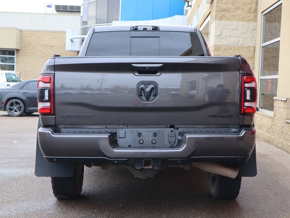 2023 Ram 2500 LARAMIE MEGA CAB NIGHT EDITION IN GRANITE CRYSTAL EQUIPPED WITH A 6.7L CUMMINS TURBO DIESEL I6 , 4X4 , 6SPD AUTO , SUNROOF , LAR-8