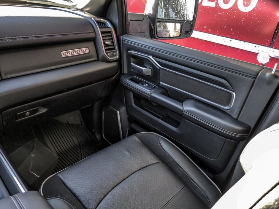 2024 Ram 2500 LIFTED LARAMIE, 4.5 LIFT W/ 20 FUEL VAPOR WHEELS, SUNROOF, 12 UCONNCECT 5 W/NAV, CLASS V HITCH RECEIVER, 9SPKR 1 SUB ALPINE AUDI-24