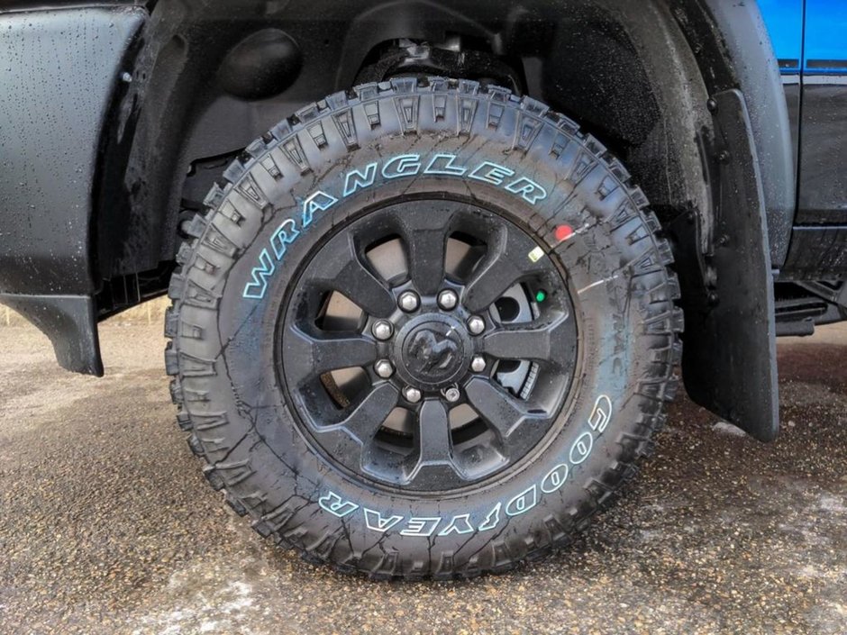 2024 Ram 2500 POWER WAGON, 6.4L HEMI V8, ADAPTIVE CRUISE&STEERING, SUNROOF, RAM ARTICULINK FRONT SUSPENSION, RAIN SENSING WIPER BLADES-5