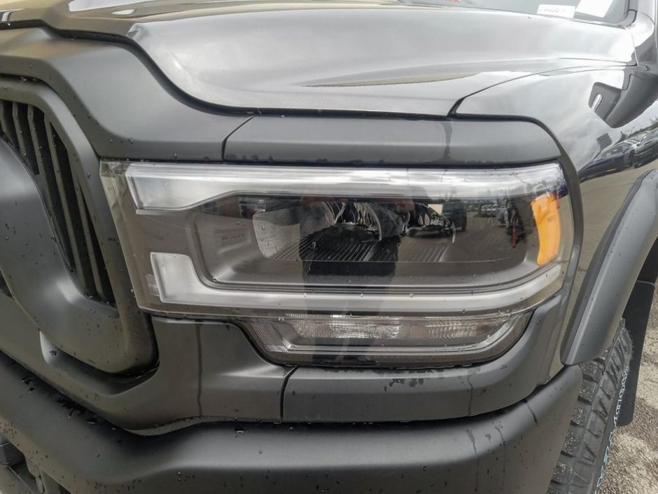 2024 Ram 2500 POWER WAGON IN GRANITE CRYSTAL METALLIC EQUIPPED WITH A 6.4L HEMI V8 , 4X4 , 8SPD AUTO , SUNROOF , 12INCH TOUCHSCREEN W/NAV , AL-7