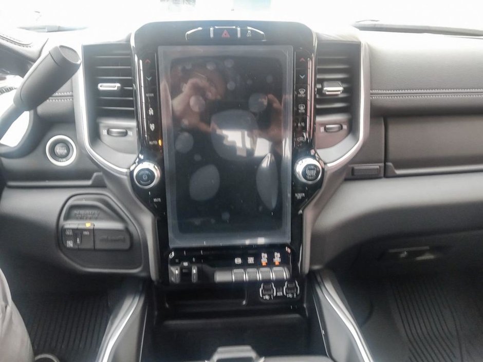 2024 Ram 2500 LARAMIE NIGHT EDITION IN BRIGHT WHITE EQUIPPED WITH A 6.7L CUMMINS TURBO DIESEL I6 , 4X4 , 6SPD AUTO , SUNROOF , LARAIE LEVEL B-18