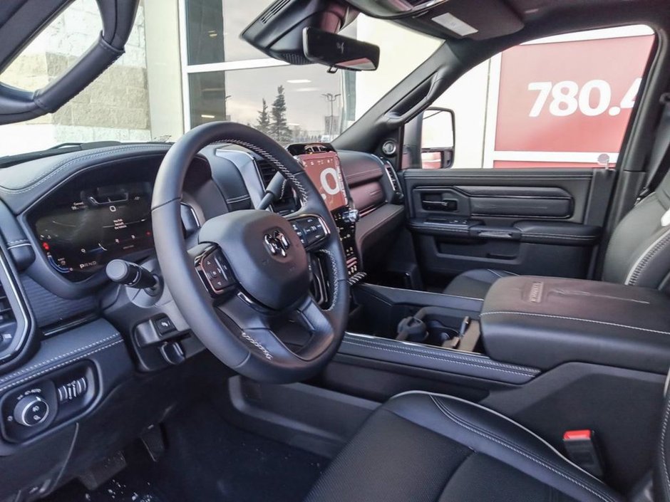 2024 Ram 2500 LIMITED NIGHT EDITION IN BRIGHT WHITE EQUIPPED WITH A 6.7L CUMMINS TURBO DIESEL , 4X4 , 6SPD AUTO , LIMITED LVL 1 , TONNEAU , SU-11