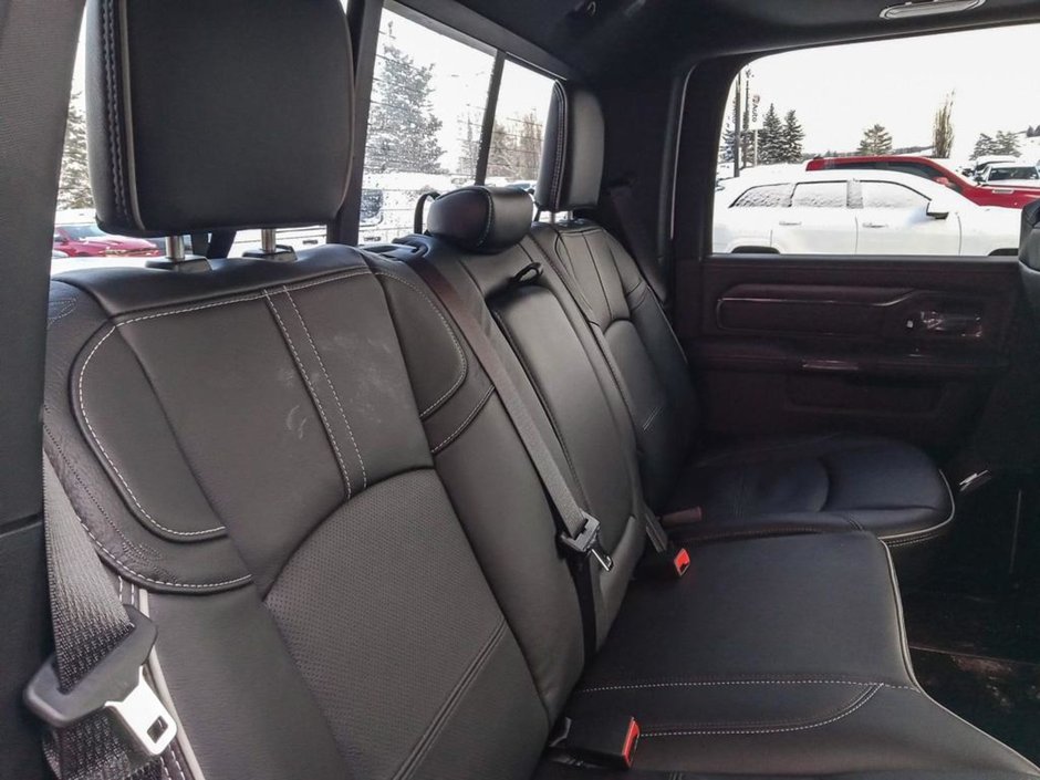 2024 Ram 2500 LIMITED NIGHT EDITION IN BRIGHT WHITE EQUIPPED WITH A 6.7L CUMMINS TURBO DIESEL , 4X4 , 6SPD AUTO , LIMITED LVL 1 , TONNEAU , SU-21