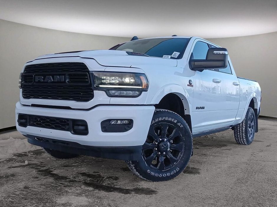 2024 Ram 2500 LIMITED NIGHT EDITION IN BRIGHT WHITE EQUIPPED WITH A 6.7L CUMMINS TURBO DIESEL , 4X4 , 6SPD AUTO , LIMITED LVL 1 , TONNEAU , SU-0