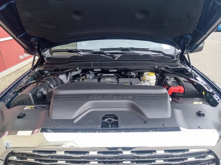 2024 Ram 2500 LIMITED IN PATRIOT BLUE PEARL EQUIPPED WITH A 6.7L CUMMINS TURBO DIESEL , 4X4 , 6SPD AUTO , SUNROOF , LIMITED LVL 1 , 5TH WHEEL-9