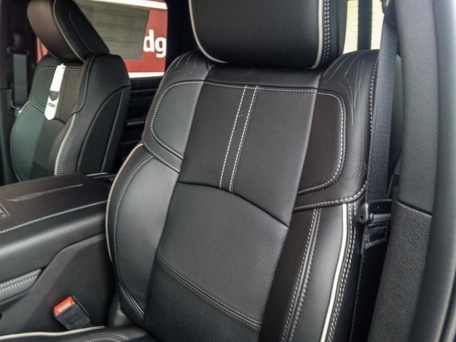 2024 Ram 2500 LIMITED IN PATRIOT BLUE PEARL EQUIPPED WITH A 6.7L CUMMINS TURBO DIESEL , 4X4 , 6SPD AUTO , SUNROOF , LIMITED LVL 1 , 5TH WHEEL-19