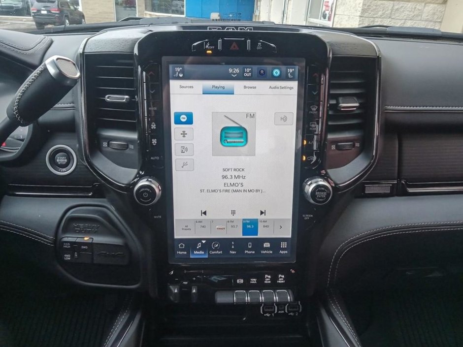 2024 Ram 2500 LIMITED IN PATRIOT BLUE PEARL EQUIPPED WITH A 6.7L CUMMINS TURBO DIESEL , 4X4 , 6SPD AUTO , SUNROOF , LIMITED LVL 1 , 5TH WHEEL-18