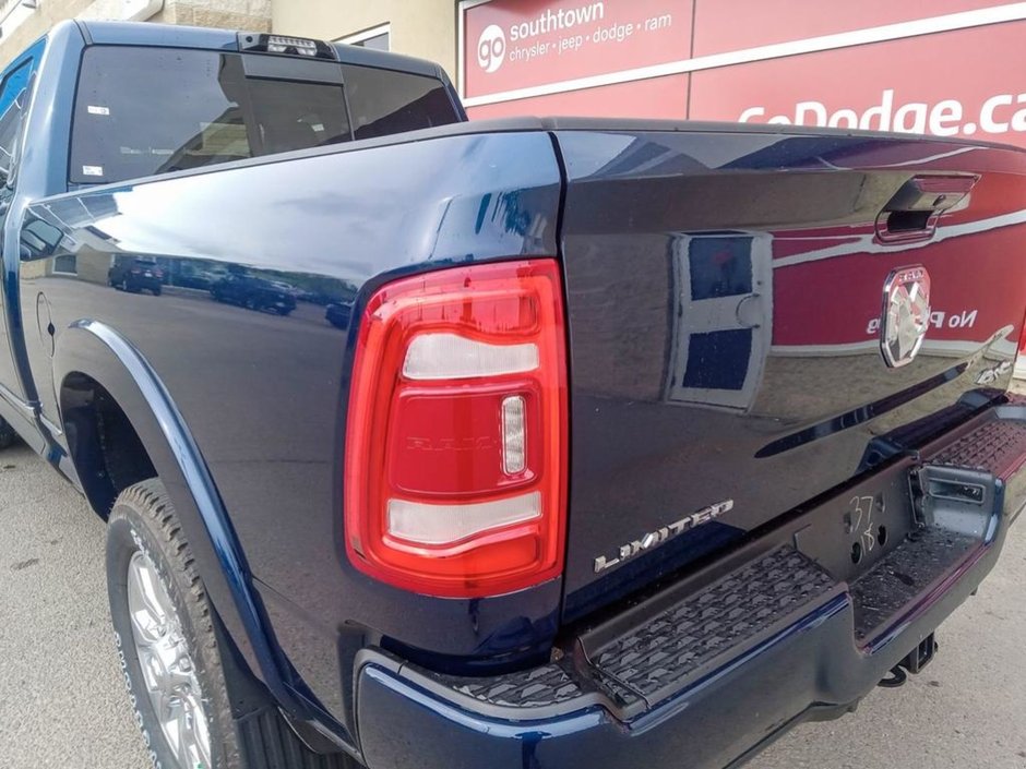 2024 Ram 2500 LIMITED IN PATRIOT BLUE PEARL EQUIPPED WITH A 6.7L CUMMINS TURBO DIESEL , 4X4 , 6SPD AUTO , SUNROOF , LIMITED LVL 1 , 5TH WHEEL-10