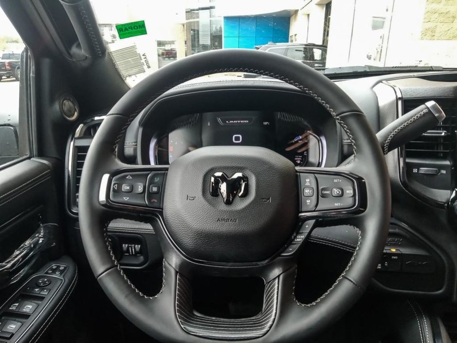 2024 Ram 2500 LIMITED IN PATRIOT BLUE PEARL EQUIPPED WITH A 6.7L CUMMINS TURBO DIESEL , 4X4 , 6SPD AUTO , SUNROOF , LIMITED LVL 1 , 5TH WHEEL-13