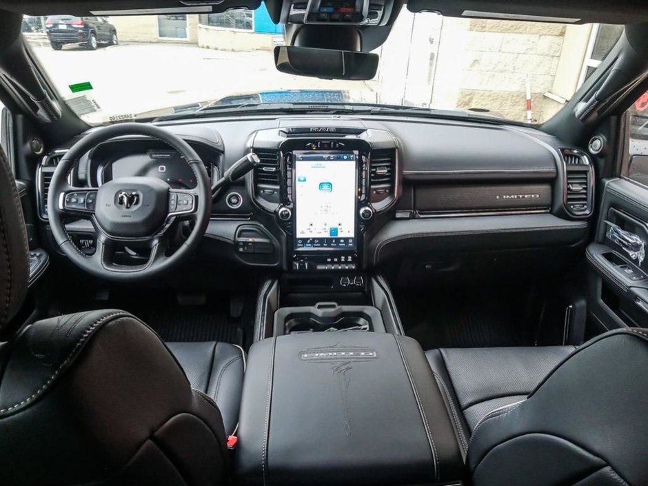 2024 Ram 2500 LIMITED IN PATRIOT BLUE PEARL EQUIPPED WITH A 6.7L CUMMINS TURBO DIESEL , 4X4 , 6SPD AUTO , SUNROOF , LIMITED LVL 1 , 5TH WHEEL-23