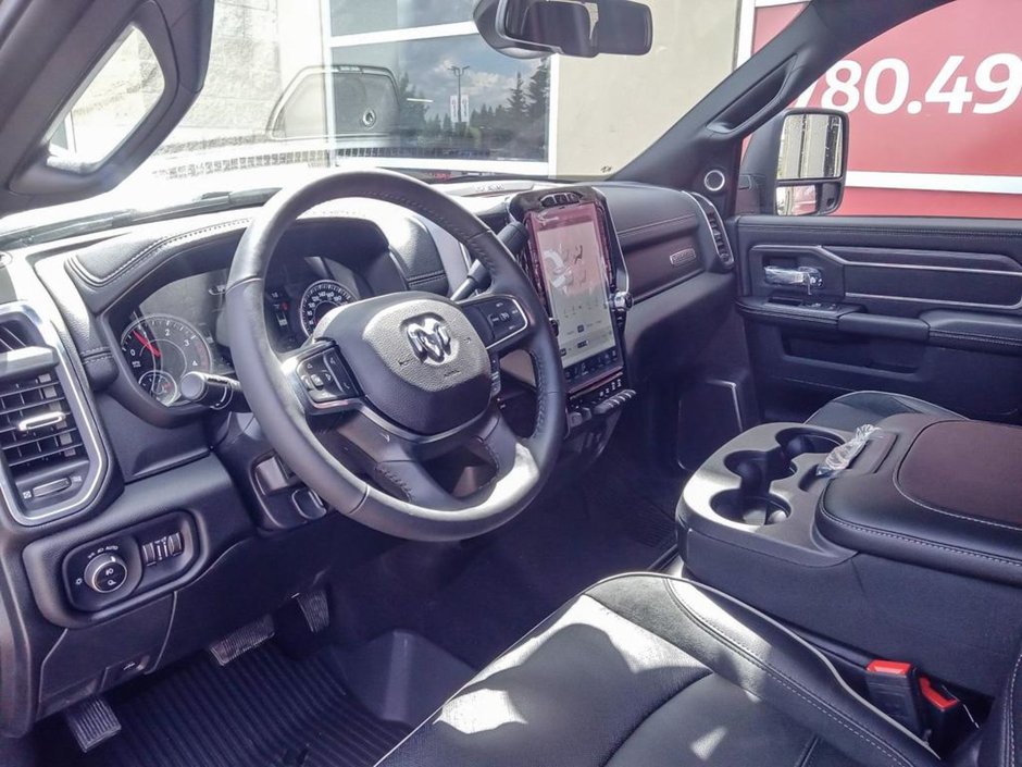 2024 Ram 2500 LARAMIE NIGHT EDITION IN GRANITE METALLIC EQUIPPED WITH A 6.7L CUMMINS TURBO DIESEL , 4X4 , 6SPD AUTO , SUNROOF , TONNEAU , LARA-11