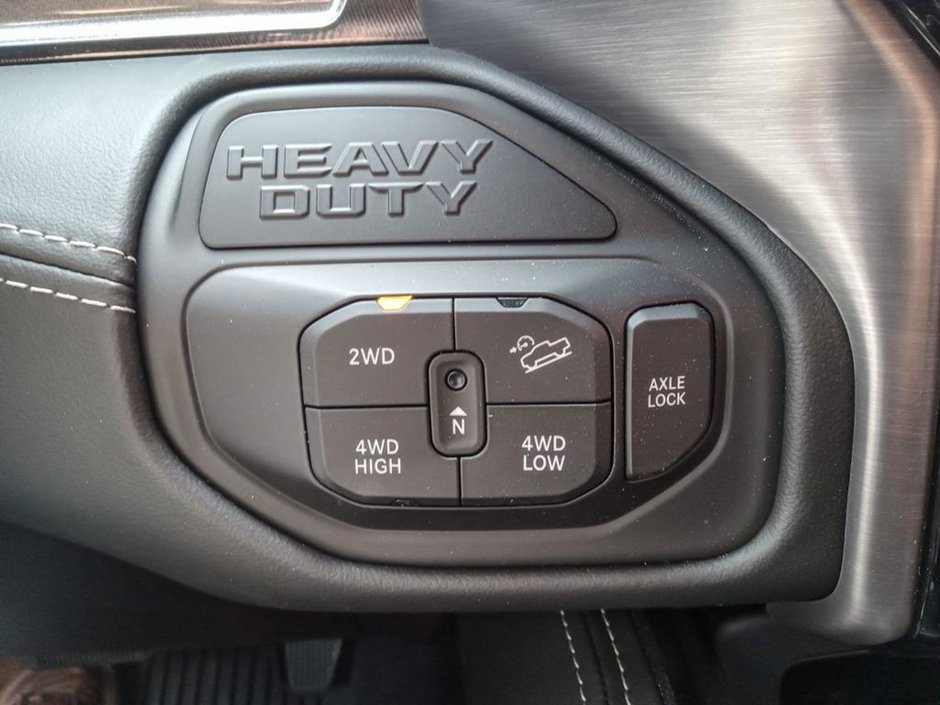 2024 Ram 2500 REBEL IN BILLET SILVER EQUIPPED WITH A 6.7L CUMMINS TURBO DIESEL , 4X4 , 6SPD AUTO , REAR AUTO LVL AIR SUSPENSION , POWER RUNNIN-16