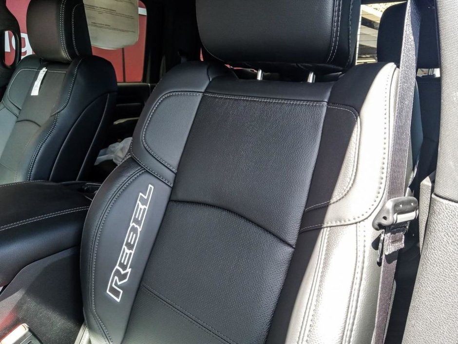 2024 Ram 2500 REBEL IN DIAMOND BLACK EQUIPPED WITH A 6.7L CUMMINS TURBO DIESEL , 6SPD AUTO , 4X4 , TOWING TECH GROUP , LVL 1 EQUIPMENT , 20INC-18