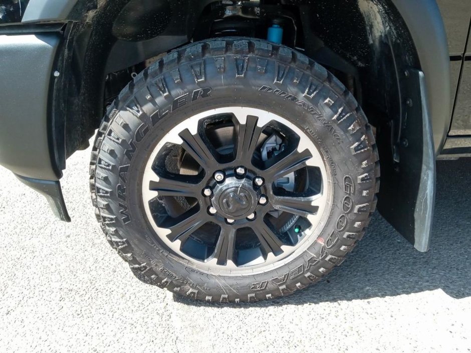 2024 Ram 2500 REBEL IN DIAMOND BLACK EQUIPPED WITH A 6.7L CUMMINS TURBO DIESEL , 6SPD AUTO , 4X4 , TOWING TECH GROUP , LVL 1 EQUIPMENT , 20INC-5