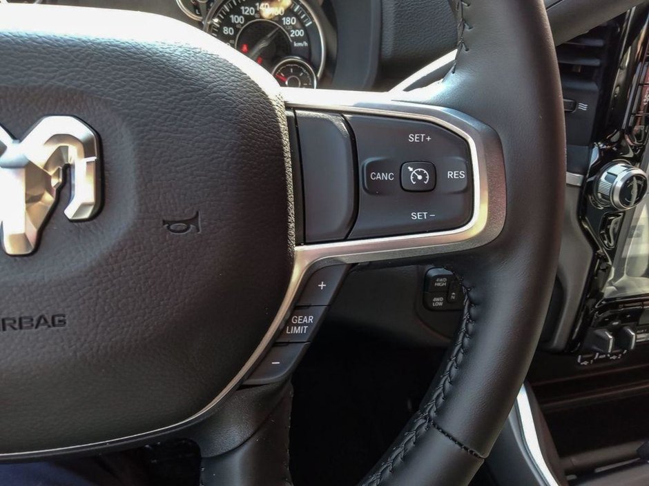 2024 Ram 2500 BIG HORN IN OMAHA ORANGE EQUIPPED WITH A 6.7L CUMMINS TURBO DIESEL I6 , 4X4 , 6SPD AUTO , 12INCH W/NAV , REMOTE START , ALPINE A-14