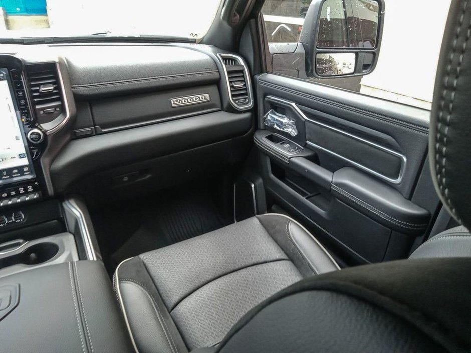 2024 Ram 2500 Laramie-18