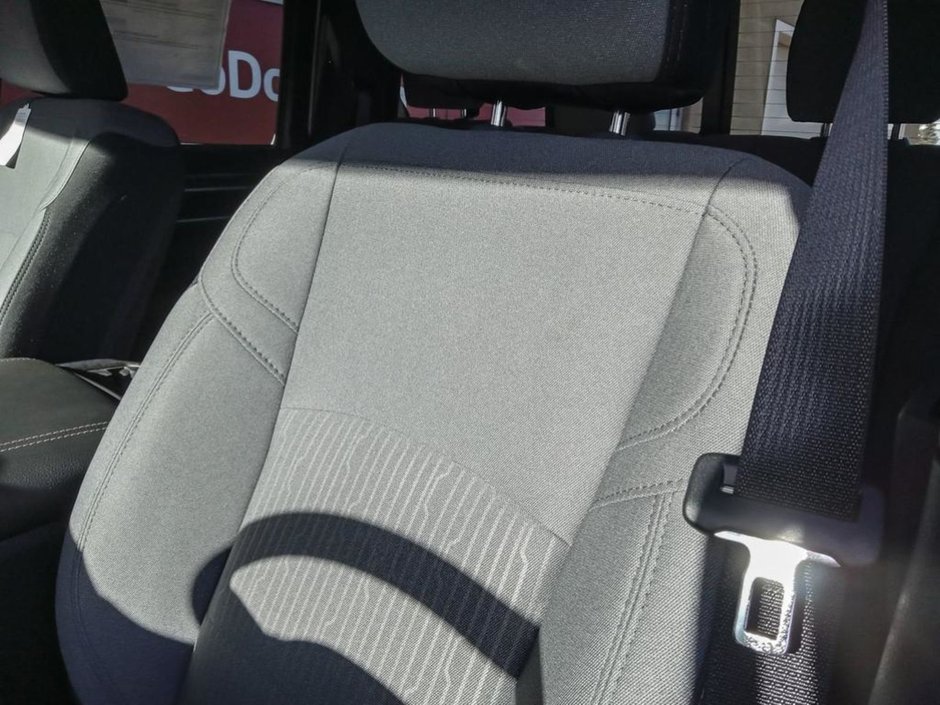 2024 Ram 2500 BIG HORN IN BRIGHT WHITE EQUIPPED WITH A 6.4L HEMI V8 , 4X4 , 8SPD AUTO , 18INCH RIMS , ALPINE UADIO , LVL 2 EQUIPMENT GROUP , O-18