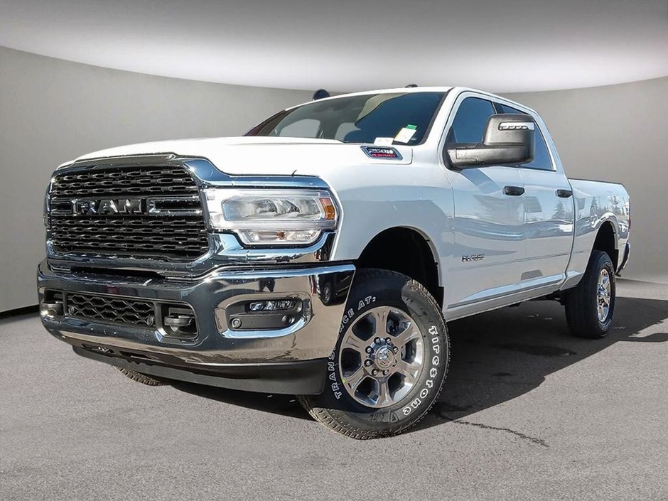 2024 Ram 2500 BIG HORN IN BRIGHT WHITE EQUIPPED WITH A 6.4L HEMI V8 , 4X4 , 8SPD AUTO , 18INCH RIMS , ALPINE UADIO , LVL 2 EQUIPMENT GROUP , O-0