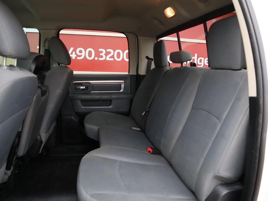 2016 Ram 3500 SLT IN BRIGHT WHITE EQUIPPED WITH A 5.7L HEMI V8 , 4X4 , 6 SPD AUTO , 6SPEAKER AUDIO , PWR WINDOWS/LOCKS , AC , CRUISE-20