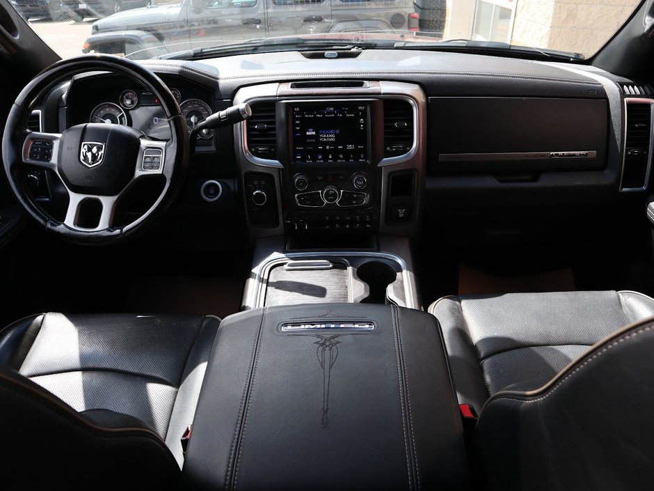 2018 Ram 3500 LIMITED IN RED PEARL EQUIPPED WITH A 6.7L CUMMINS TURBO DIESEL I6 , 4X4 , 6SPD AUTO , RUNNING BOARDS , 5TH WHEEL & GOOSENECK TOW-25