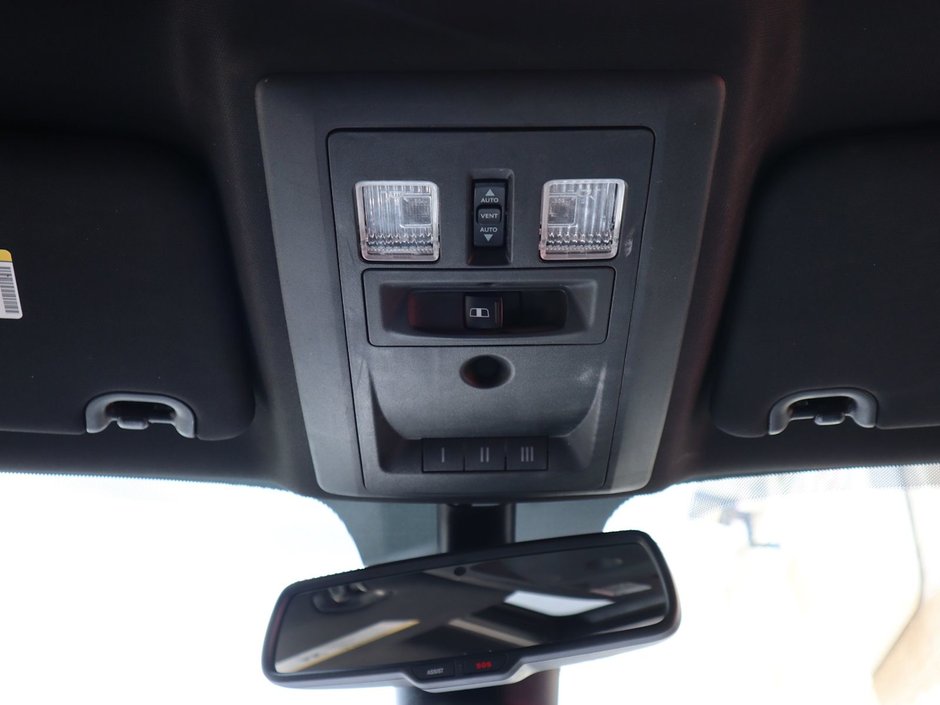 2018 Ram 3500 LIMITED IN RED PEARL EQUIPPED WITH A 6.7L CUMMINS TURBO DIESEL I6 , 4X4 , 6SPD AUTO , RUNNING BOARDS , 5TH WHEEL & GOOSENECK TOW-28