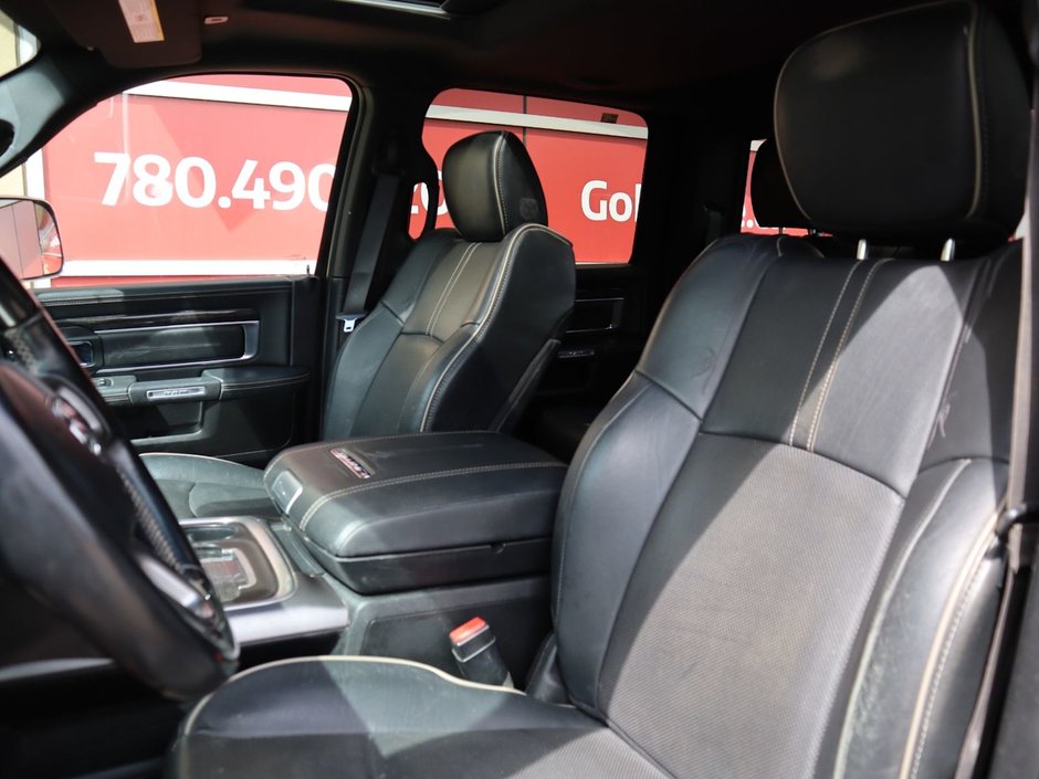 2018 Ram 3500 LIMITED IN RED PEARL EQUIPPED WITH A 6.7L CUMMINS TURBO DIESEL I6 , 4X4 , 6SPD AUTO , RUNNING BOARDS , 5TH WHEEL & GOOSENECK TOW-19