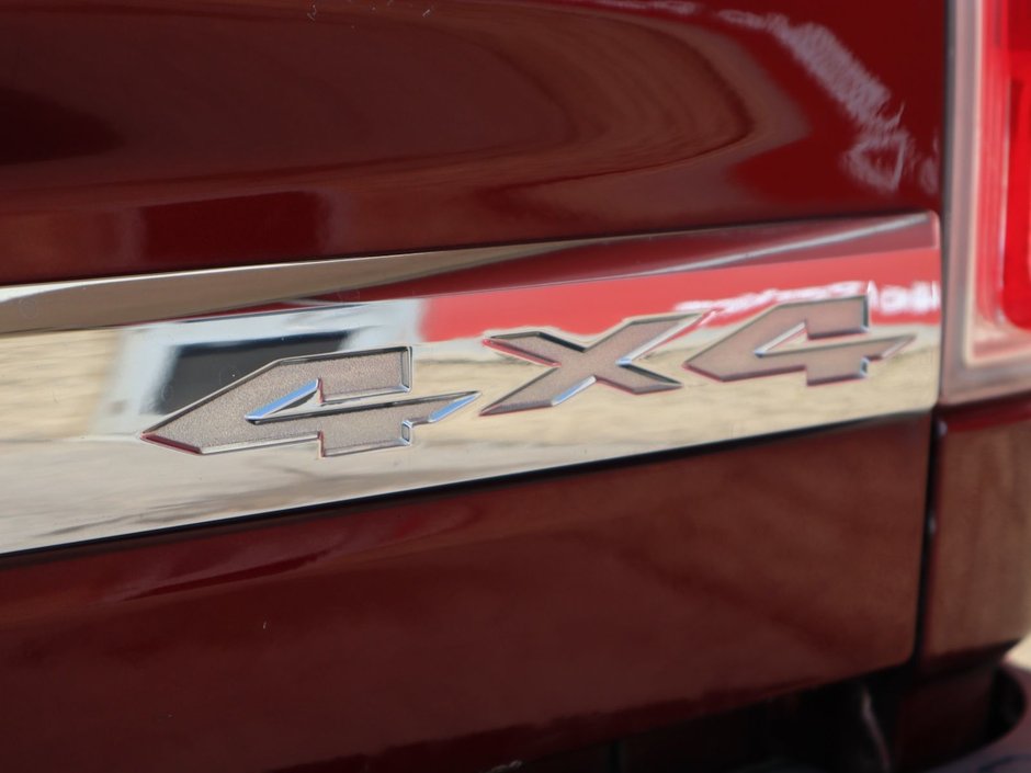 2018 Ram 3500 LIMITED IN RED PEARL EQUIPPED WITH A 6.7L CUMMINS TURBO DIESEL I6 , 4X4 , 6SPD AUTO , RUNNING BOARDS , 5TH WHEEL & GOOSENECK TOW-16