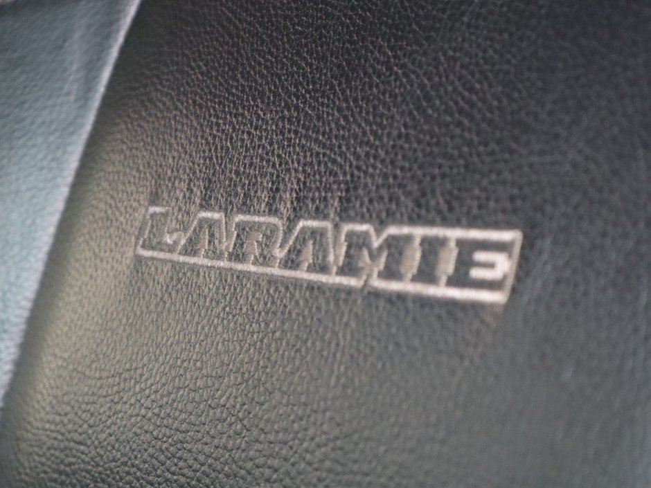 2019 Ram 3500 LARAMIE IN BRIGHT WHITE EQUIPPED WITH A 6.7L HO CUMMINS TURBO DIESEL I6 , 4X4 , 6SPD AISIN HD AUTO , LARAMIE LVL 2 , SPORT APPEA-21