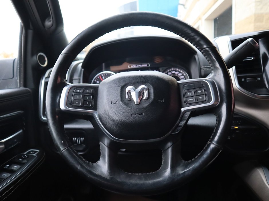 2019 Ram 3500 LARAMIE IN BRIGHT WHITE EQUIPPED WITH A 6.7L HO CUMMINS TURBO DIESEL I6 , 4X4 , 6SPD AISIN HD AUTO , LARAMIE LVL 2 , SPORT APPEA-29