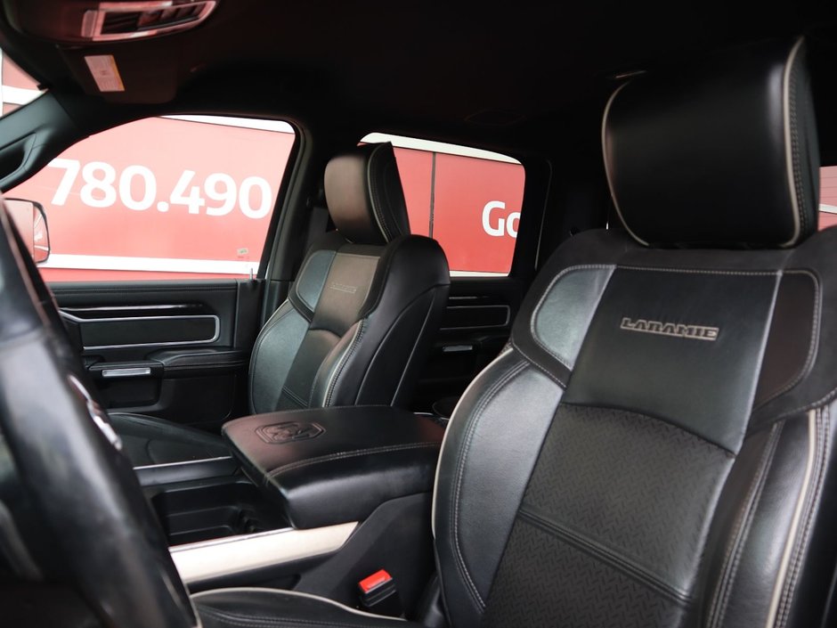 2019 Ram 3500 LARAMIE IN BRIGHT WHITE EQUIPPED WITH A 6.7L HO CUMMINS TURBO DIESEL I6 , 4X4 , 6SPD AISIN HD AUTO , LARAMIE LVL 2 , SPORT APPEA-20