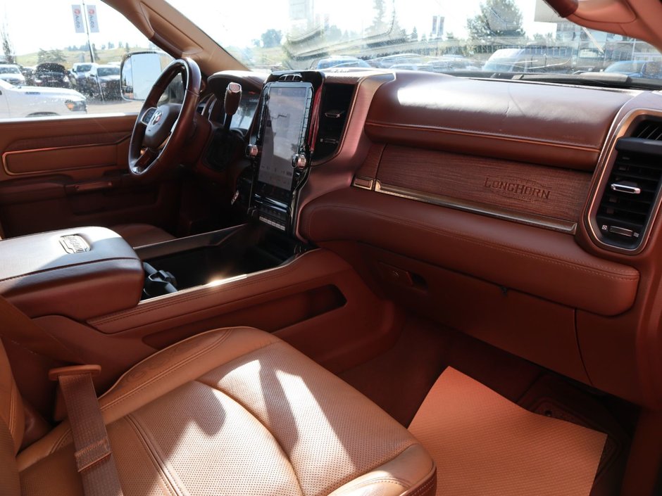 2022 Ram 3500 LONGHORN IN PEARL WHITE EQUIPPED WITH A 6.7L CUMMINS TURBO DIESEL , 4X4 , 6SPD AISIN HD AUTO , ADAPTIVE STEERING , REAR AUTO LVL-24