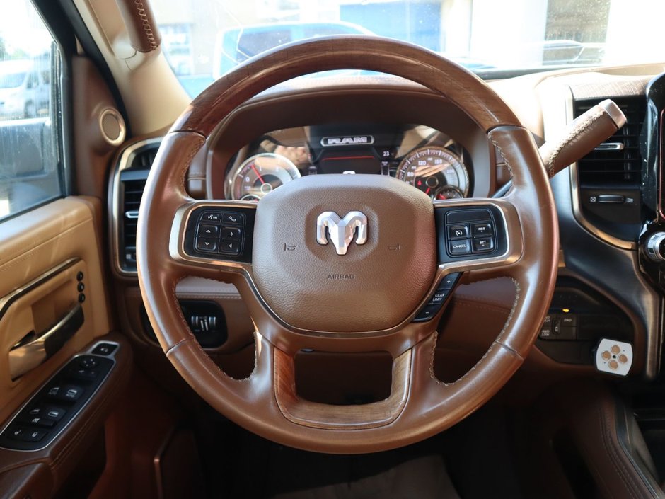 2022 Ram 3500 LONGHORN IN PEARL WHITE EQUIPPED WITH A 6.7L CUMMINS TURBO DIESEL , 4X4 , 6SPD AISIN HD AUTO , ADAPTIVE STEERING , REAR AUTO LVL-29