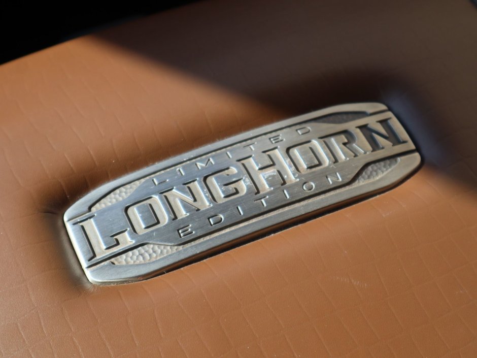 2022 Ram 3500 LONGHORN IN PEARL WHITE EQUIPPED WITH A 6.7L CUMMINS TURBO DIESEL , 4X4 , 6SPD AISIN HD AUTO , ADAPTIVE STEERING , REAR AUTO LVL-28