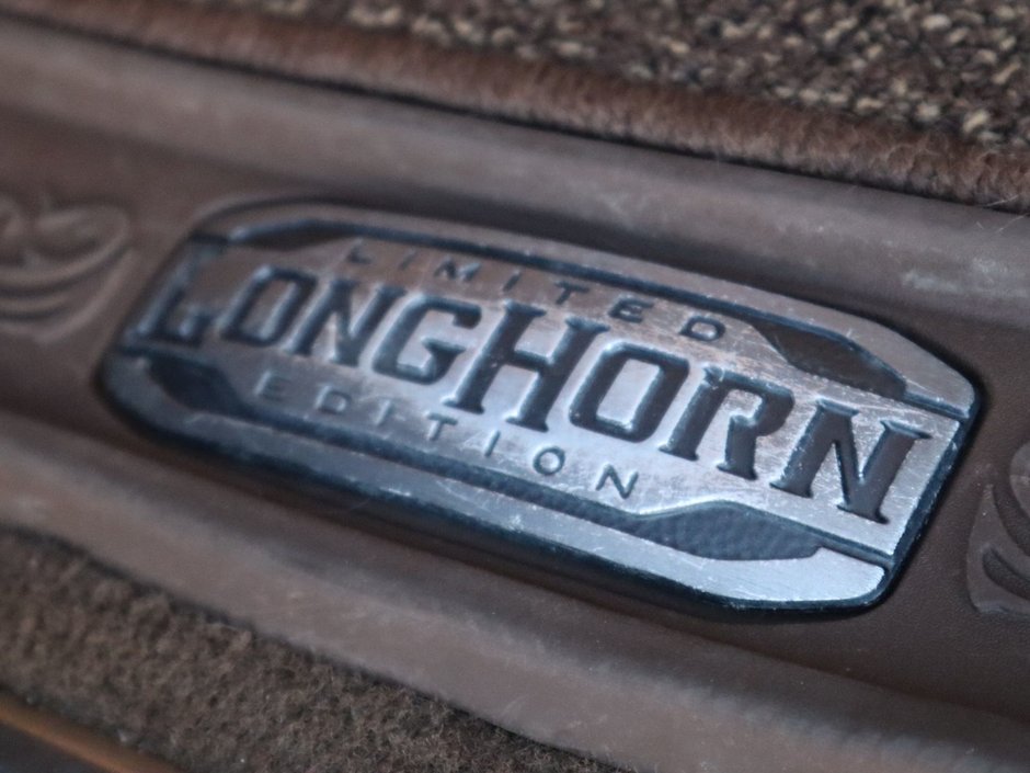 2023 Ram 3500 LIMITED LONGHORN IN DIAMOND BLACK EQUIPPED WITH A 6.7L HO CUMMINS TUBRO DIESEL I6 , 4X4 , 6SPD AISIN HD AUTO , DUALLY , REAR AUT-25