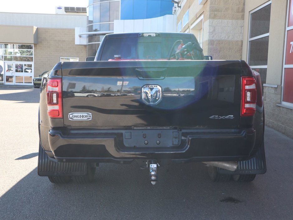 2023 Ram 3500 LIMITED LONGHORN IN DIAMOND BLACK EQUIPPED WITH A 6.7L HO CUMMINS TUBRO DIESEL I6 , 4X4 , 6SPD AISIN HD AUTO , DUALLY , REAR AUT-8