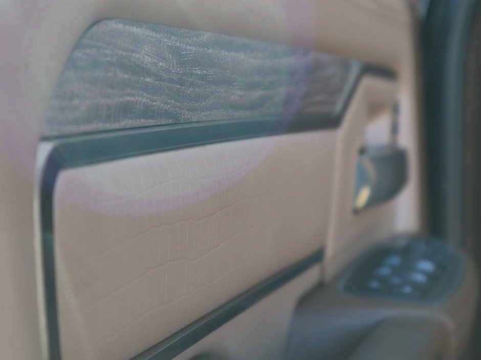 2023 Ram 3500 LIMITED LONGHORN IN DIAMOND BLACK EQUIPPED WITH A 6.7L HO CUMMINS TUBRO DIESEL I6 , 4X4 , 6SPD AISIN HD AUTO , DUALLY , REAR AUT-20