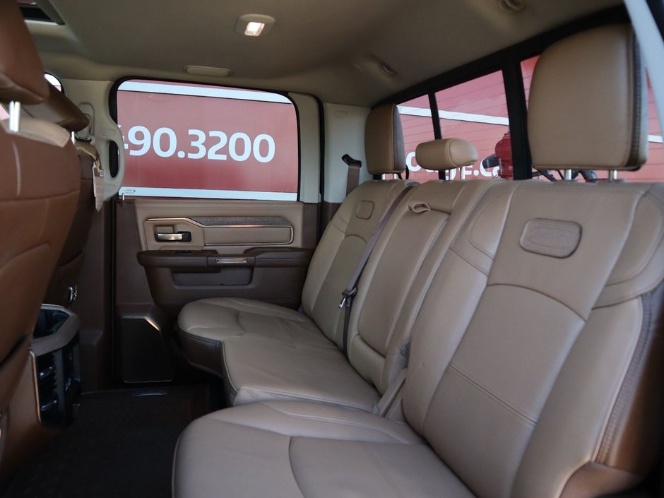 2023 Ram 3500 LIMITED LONGHORN IN DIAMOND BLACK EQUIPPED WITH A 6.7L HO CUMMINS TUBRO DIESEL I6 , 4X4 , 6SPD AISIN HD AUTO , DUALLY , REAR AUT-26