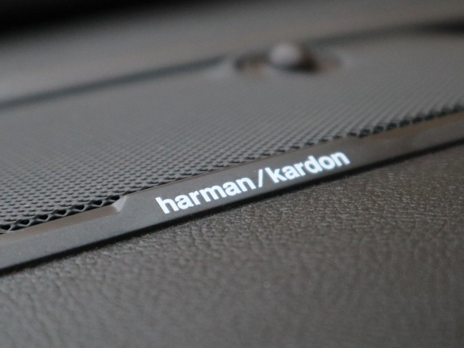 2023 Ram 3500 LARAMIE IN BRIGHT WHITE EQUIPPED WITH A 6.7L CUMMINS TURBO DIESEL I6 , 4X4 , 6SPD AUTO , REAR AUTO LVL AIR SUSPENSION , LARAMIE-31