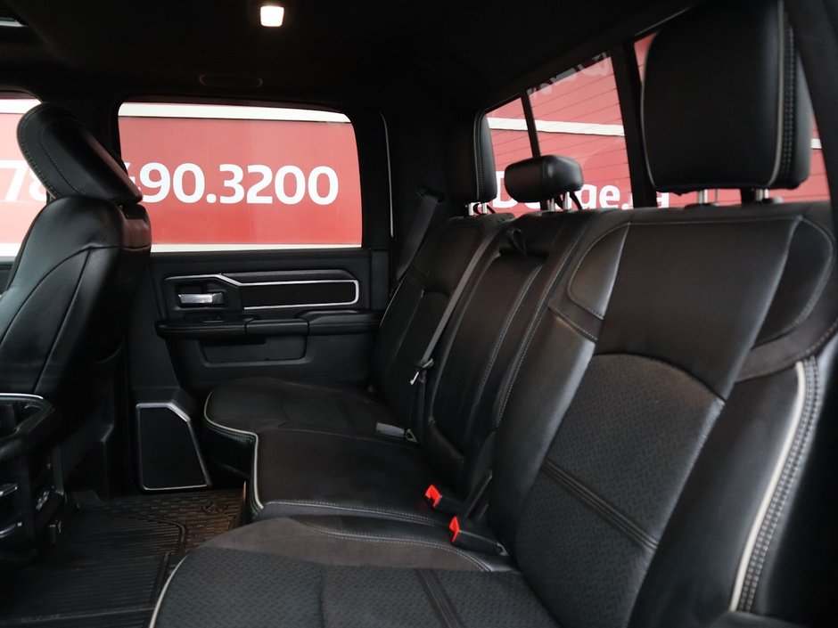 2023 Ram 3500 LARAMIE IN BRIGHT WHITE EQUIPPED WITH A 6.7L CUMMINS TURBO DIESEL I6 , 4X4 , 6SPD AUTO , REAR AUTO LVL AIR SUSPENSION , LARAMIE-23