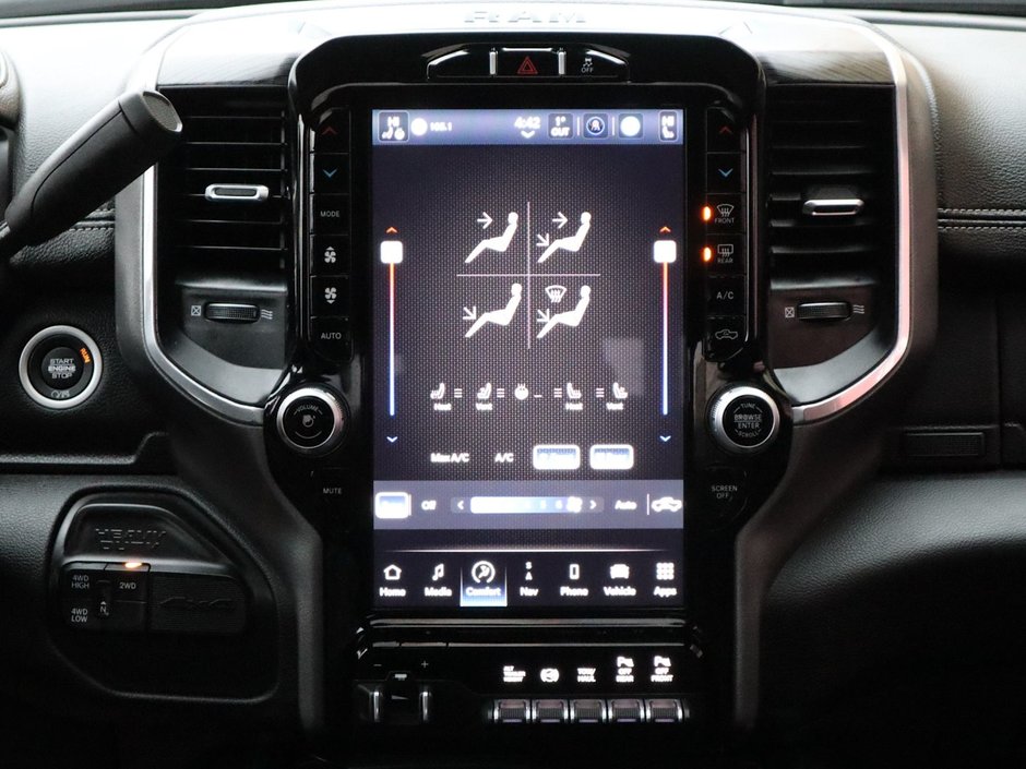 2023 Ram 3500 LARAMIE IN BRIGHT WHITE EQUIPPED WITH A 6.7L CUMMINS TURBO DIESEL I6 , 4X4 , 6SPD AUTO , REAR AUTO LVL AIR SUSPENSION , LARAMIE-27