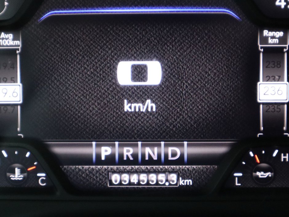 2023 Ram 3500 LARAMIE IN BRIGHT WHITE EQUIPPED WITH A 6.7L CUMMINS TURBO DIESEL I6 , 4X4 , 6SPD AUTO , REAR AUTO LVL AIR SUSPENSION , LARAMIE-30