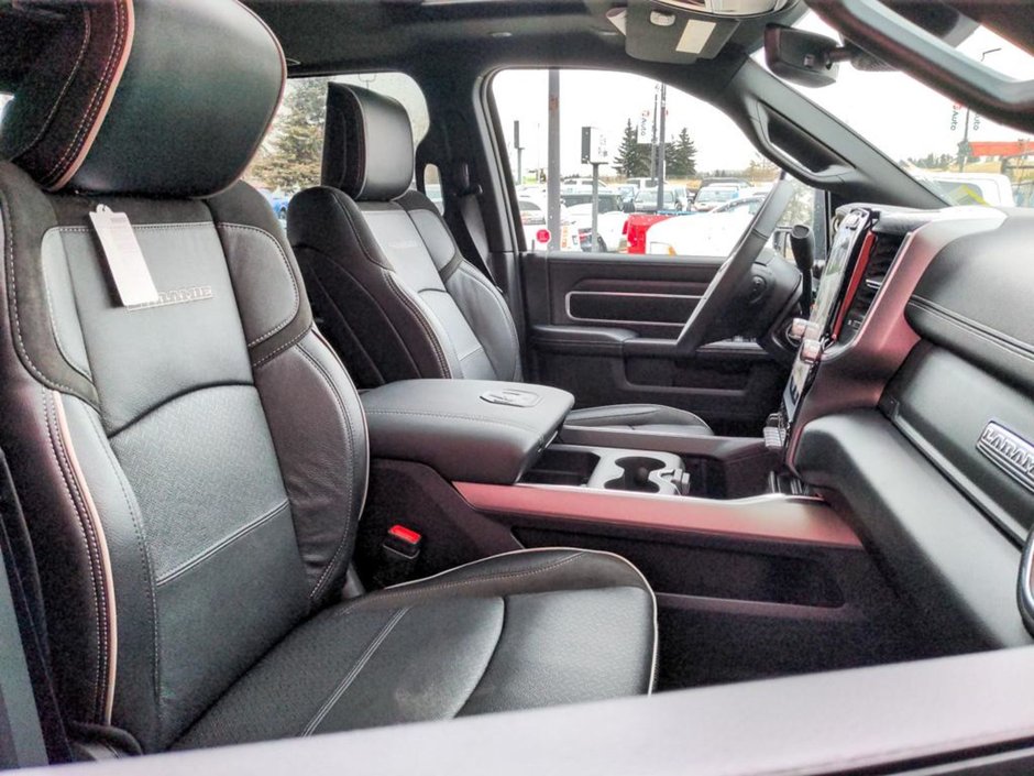 2024 Ram 3500 LARAMIE, 6.7L CUMMINS TURBO DIESEL I-6, HTD/VEN FRONT SEATS, 12 UCONNECT 5 W/NAV, 17SPKR HARMAN/KARDON PREMIUM SOUND SUNROOF, RE-20