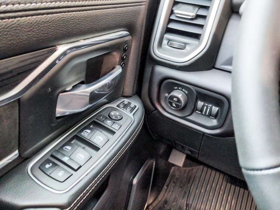 2024 Ram 3500 LARAMIE, 6.7L CUMMINS TURBO DIESEL I-6, HTD/VEN FRONT SEATS, 12 UCONNECT 5 W/NAV, 17SPKR HARMAN/KARDON PREMIUM SOUND SUNROOF, RE-15