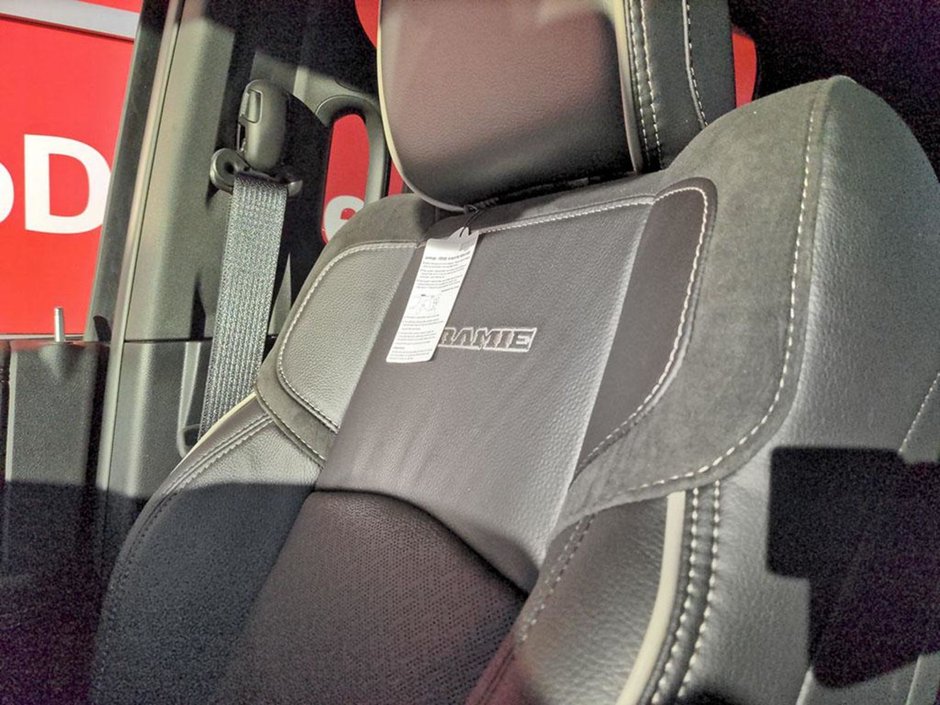 2024 Ram 3500 LARAMIE, 6.7L CUMMINS TURBO DIESEL I-6, 12 UCONNECT 5 W/ NAV, HTD/VEN FRONT SEATS, SUNROOF, 17SPKR HARMAN/KARDON PREMIUM SOUND-21