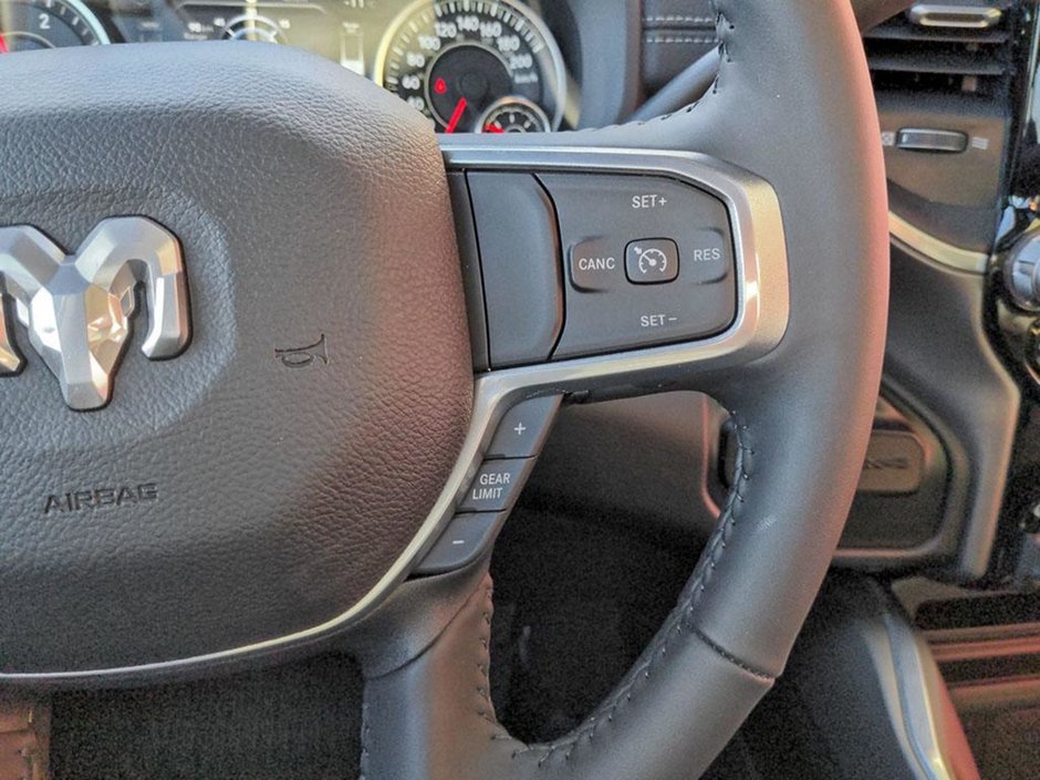 2024 Ram 3500 LARAMIE, 6.7L CUMMINS TURBO DIESEL I-6, 12 UCONNECT 5 W/ NAV, HTD/VEN FRONT SEATS, SUNROOF, 17SPKR HARMAN/KARDON PREMIUM SOUND-15